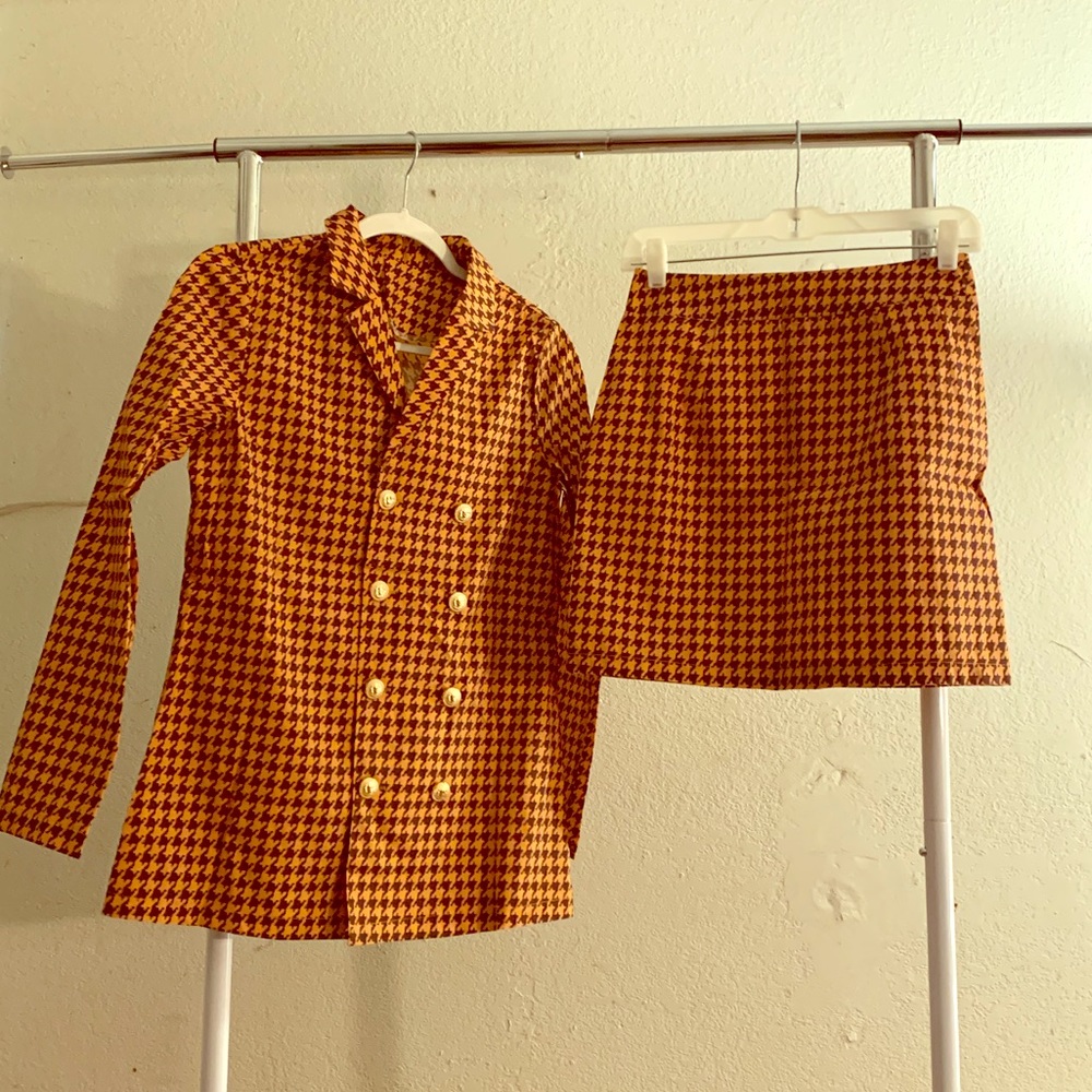 Orange & Black Top/Skirt 2 Piece Outfit S NIB